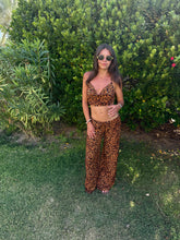 Load image into Gallery viewer, ARIA Trouser set in leopard print
