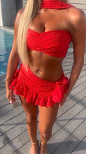 Load image into Gallery viewer, LACE set in Red
