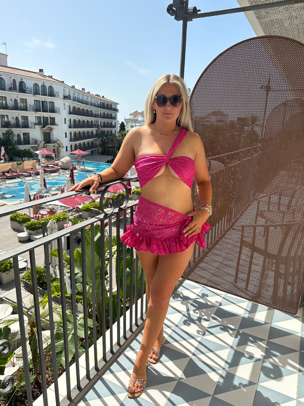 LACE set in pink