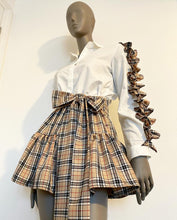 Load image into Gallery viewer, CLAUS Skirt in all tartan
